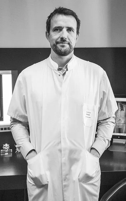 Dr Nicolas AUROUER